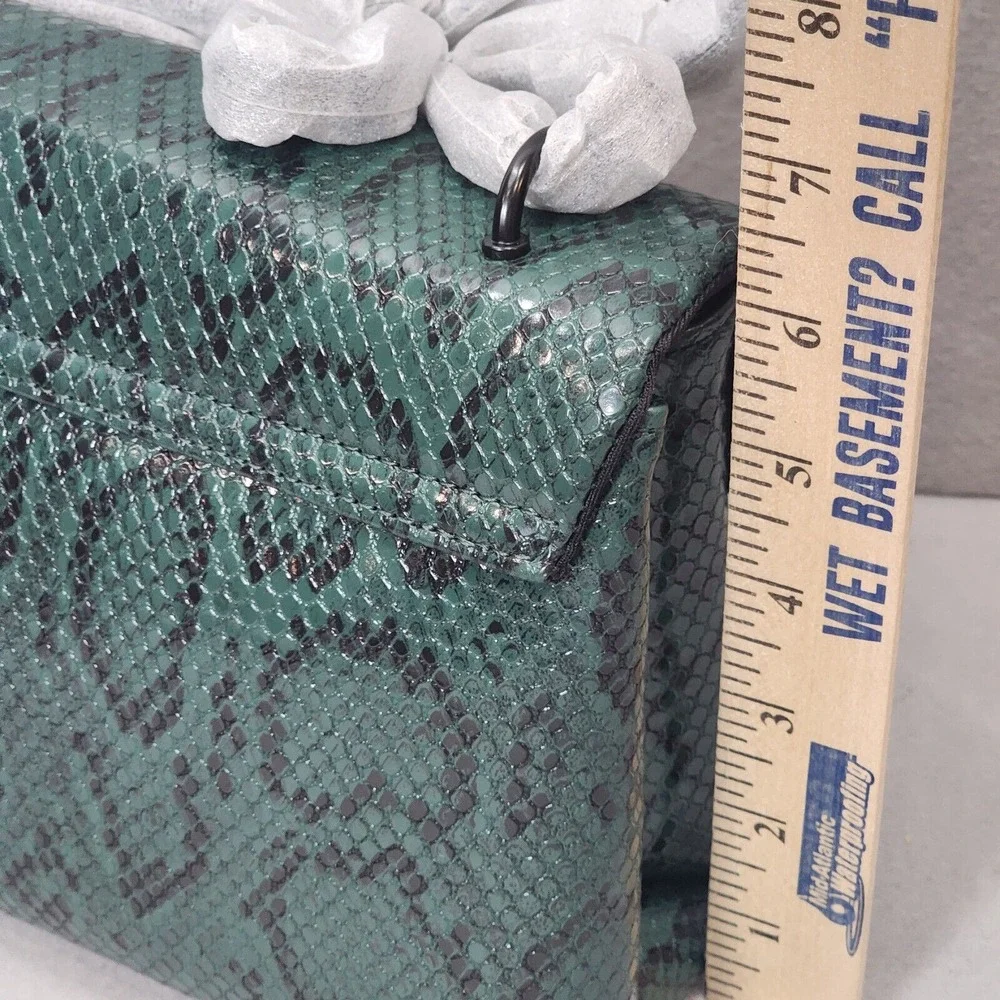 Nicole Miller Crossbody Bag Green Snakeskin Embossed Black Hardware‎ Women OS